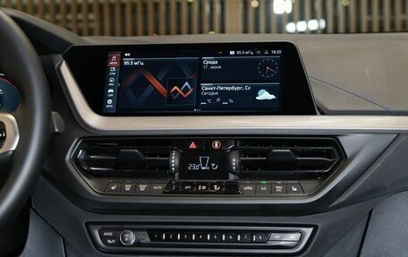 BMW 1 серия, 2021 год, 2 950 000 рублей, 21 фотография