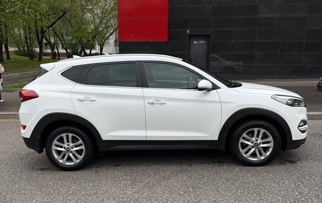 Hyundai Tucson III, 2018 год, 1 750 000 рублей, 2 фотография