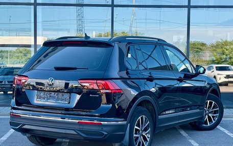 Volkswagen Tiguan II, 2021 год, 2 665 000 рублей, 2 фотография