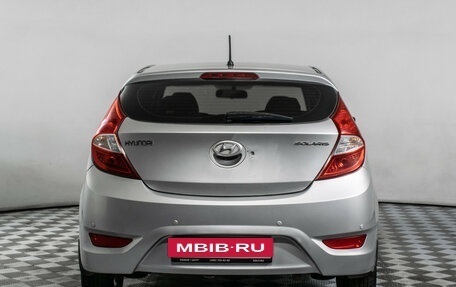 Hyundai Solaris II рестайлинг, 2011 год, 690 000 рублей, 7 фотография