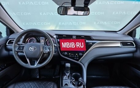 Toyota Camry, 2019 год, 1 699 000 рублей, 6 фотография