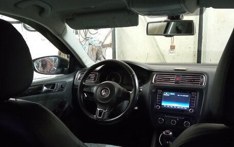 Volkswagen Jetta VI, 2011 год, 700 000 рублей, 7 фотография
