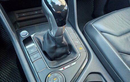 Volkswagen Tiguan II, 2021 год, 3 400 000 рублей, 8 фотография