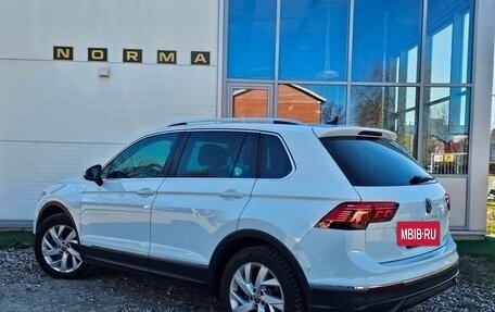 Volkswagen Tiguan II, 2021 год, 3 400 000 рублей, 6 фотография