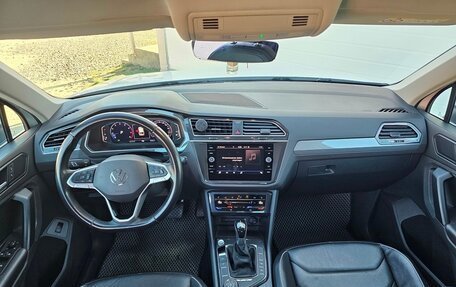 Volkswagen Tiguan II, 2021 год, 3 400 000 рублей, 19 фотография