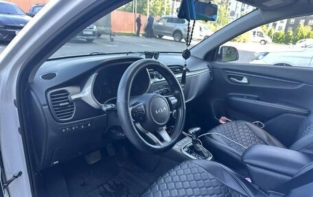 KIA Rio IV, 2022 год, 1 800 000 рублей, 3 фотография