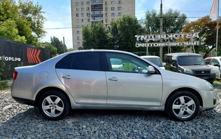 Volkswagen Jetta VI, 2010 год, 449 000 рублей, 4 фотография