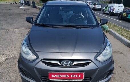 Hyundai Solaris II рестайлинг, 2012 год, 515 000 рублей, 1 фотография