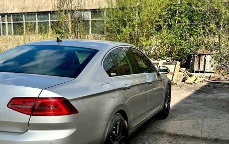 Volkswagen Passat B8 рестайлинг, 2015 год, 1 690 000 рублей, 6 фотография
