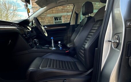 Volkswagen Passat B8 рестайлинг, 2015 год, 1 690 000 рублей, 16 фотография