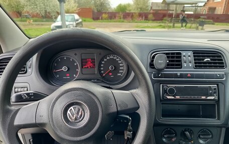 Volkswagen Polo VI (EU Market), 2012 год, 900 000 рублей, 8 фотография