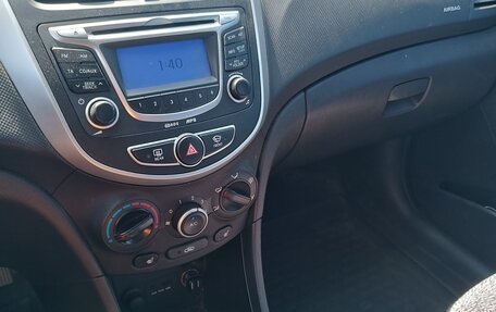 Hyundai Solaris II рестайлинг, 2012 год, 515 000 рублей, 14 фотография