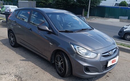 Hyundai Solaris II рестайлинг, 2012 год, 515 000 рублей, 2 фотография