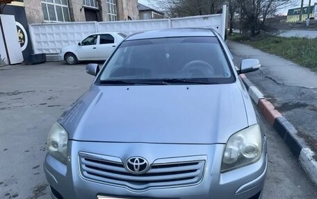 Toyota Avensis III рестайлинг, 2008 год, 690 000 рублей, 2 фотография