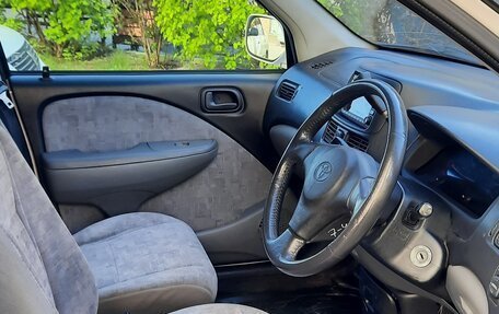 Toyota Raum I, 1999 год, 295 000 рублей, 2 фотография