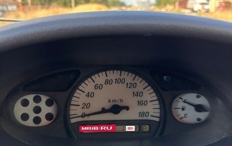 Toyota Vitz, 2002 год, 330 000 рублей, 8 фотография