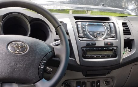 Toyota Hilux VII, 2010 год, 1 500 000 рублей, 4 фотография