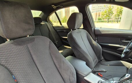 BMW 3 серия, 2017 год, 2 150 000 рублей, 13 фотография