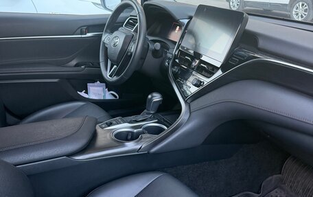 Toyota Camry, 2023 год, 3 800 000 рублей, 6 фотография