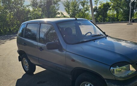 Chevrolet Niva I рестайлинг, 2004 год, 385 000 рублей, 2 фотография