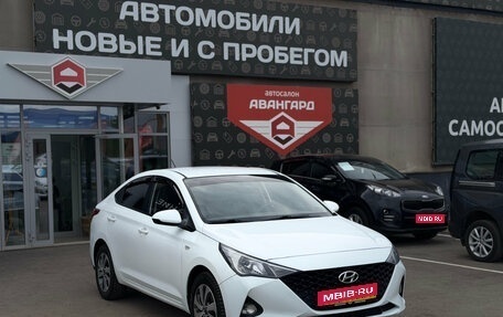 Hyundai Solaris II рестайлинг, 2021 год, 1 670 000 рублей, 1 фотография