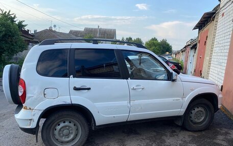 Chevrolet Niva I рестайлинг, 2013 год, 400 000 рублей, 3 фотография