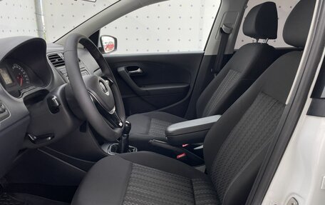 Volkswagen Polo VI (EU Market), 2016 год, 825 000 рублей, 11 фотография