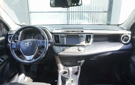 Toyota RAV4, 2015 год, 1 958 000 рублей, 12 фотография