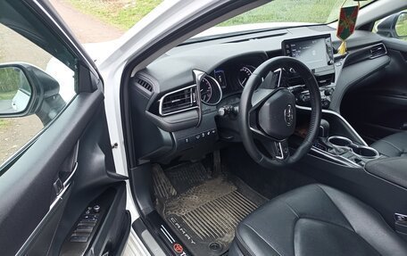 Toyota Camry, 2021 год, 3 450 000 рублей, 6 фотография