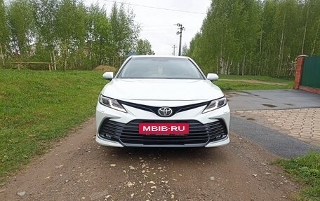 Toyota Camry, 2021 год, 3 450 000 рублей, 13 фотография