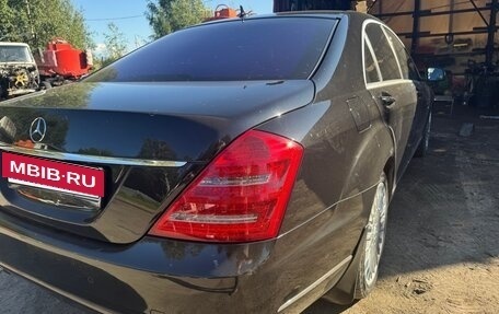 Mercedes-Benz S-Класс, 2012 год, 1 900 000 рублей, 2 фотография