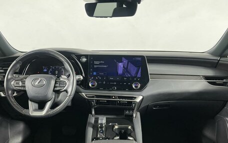 Lexus RX IV рестайлинг, 2022 год, 7 399 000 рублей, 15 фотография