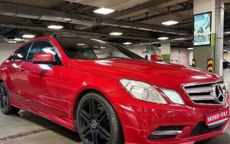 Mercedes-Benz E-Класс, 2013 год, 1 700 000 рублей, 1 фотография