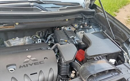 Mitsubishi Outlander III рестайлинг 3, 2019 год, 2 400 000 рублей, 2 фотография