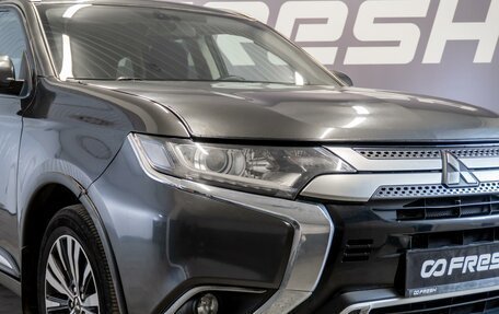 Mitsubishi Outlander III рестайлинг 3, 2018 год, 1 310 000 рублей, 6 фотография
