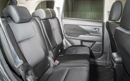 Mitsubishi Outlander III рестайлинг 3, 2018 год, 1 310 000 рублей, 9 фотография