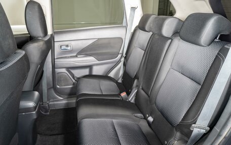 Mitsubishi Outlander III рестайлинг 3, 2018 год, 1 310 000 рублей, 11 фотография