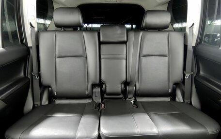 Toyota Land Cruiser Prado 150 рестайлинг 2, 2021 год, 4 750 000 рублей, 16 фотография