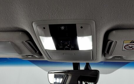 Toyota Land Cruiser Prado 150 рестайлинг 2, 2021 год, 4 750 000 рублей, 13 фотография