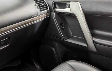 Toyota Land Cruiser Prado 150 рестайлинг 2, 2021 год, 4 750 000 рублей, 14 фотография