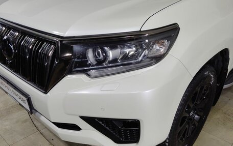 Toyota Land Cruiser Prado 150 рестайлинг 2, 2021 год, 4 750 000 рублей, 21 фотография