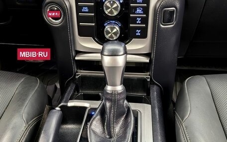 Toyota Land Cruiser Prado 150 рестайлинг 2, 2021 год, 4 750 000 рублей, 12 фотография