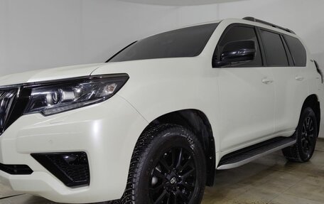 Toyota Land Cruiser Prado 150 рестайлинг 2, 2021 год, 4 750 000 рублей, 24 фотография