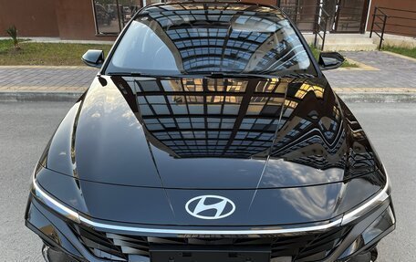 Hyundai Elantra, 2023 год, 18 фотография