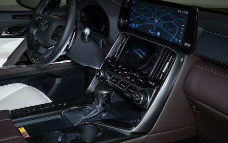 Lexus LX, 2025 год, 18 900 000 рублей, 31 фотография