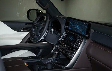 Lexus LX, 2025 год, 18 900 000 рублей, 30 фотография