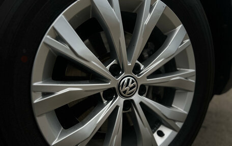 Volkswagen Tiguan II, 2018 год, 2 400 000 рублей, 9 фотография