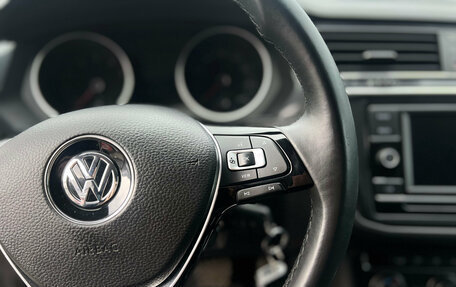 Volkswagen Tiguan II, 2018 год, 2 400 000 рублей, 17 фотография