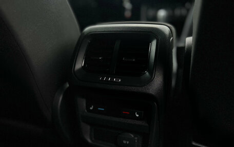 Volkswagen Tiguan II, 2018 год, 2 400 000 рублей, 29 фотография