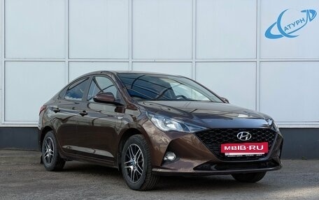 Hyundai Solaris II рестайлинг, 2021 год, 1 675 000 рублей, 3 фотография